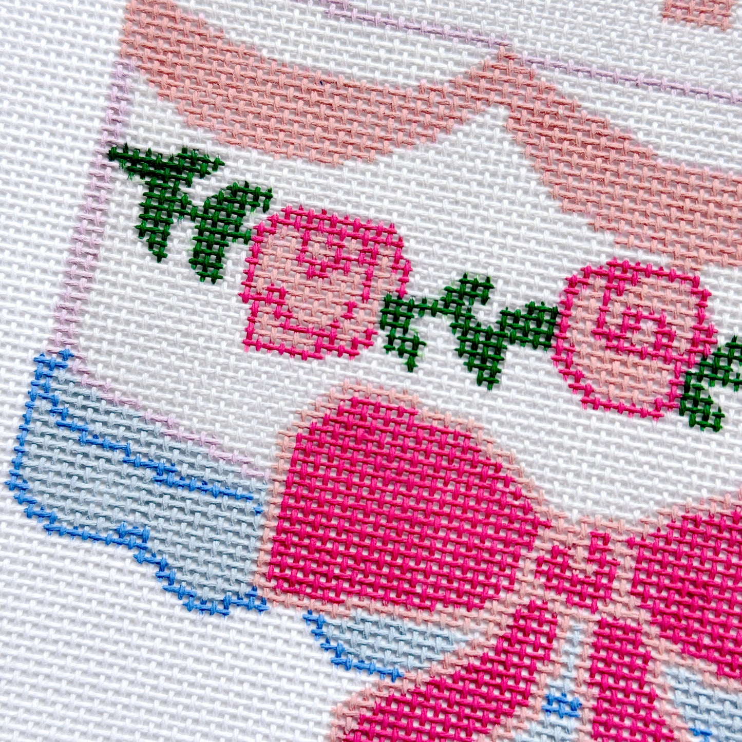 Wholesale Exclusive Birthday Bow Cake 18 Mesh Hand Painted Needlepoint Canvas