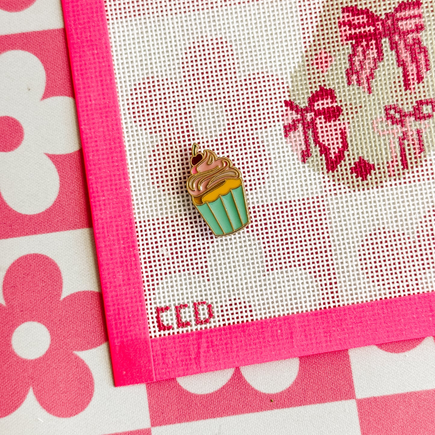 Cupcake Aesthetic Needle Minder, Trendy Needle Minder for Needlepoint Canvas