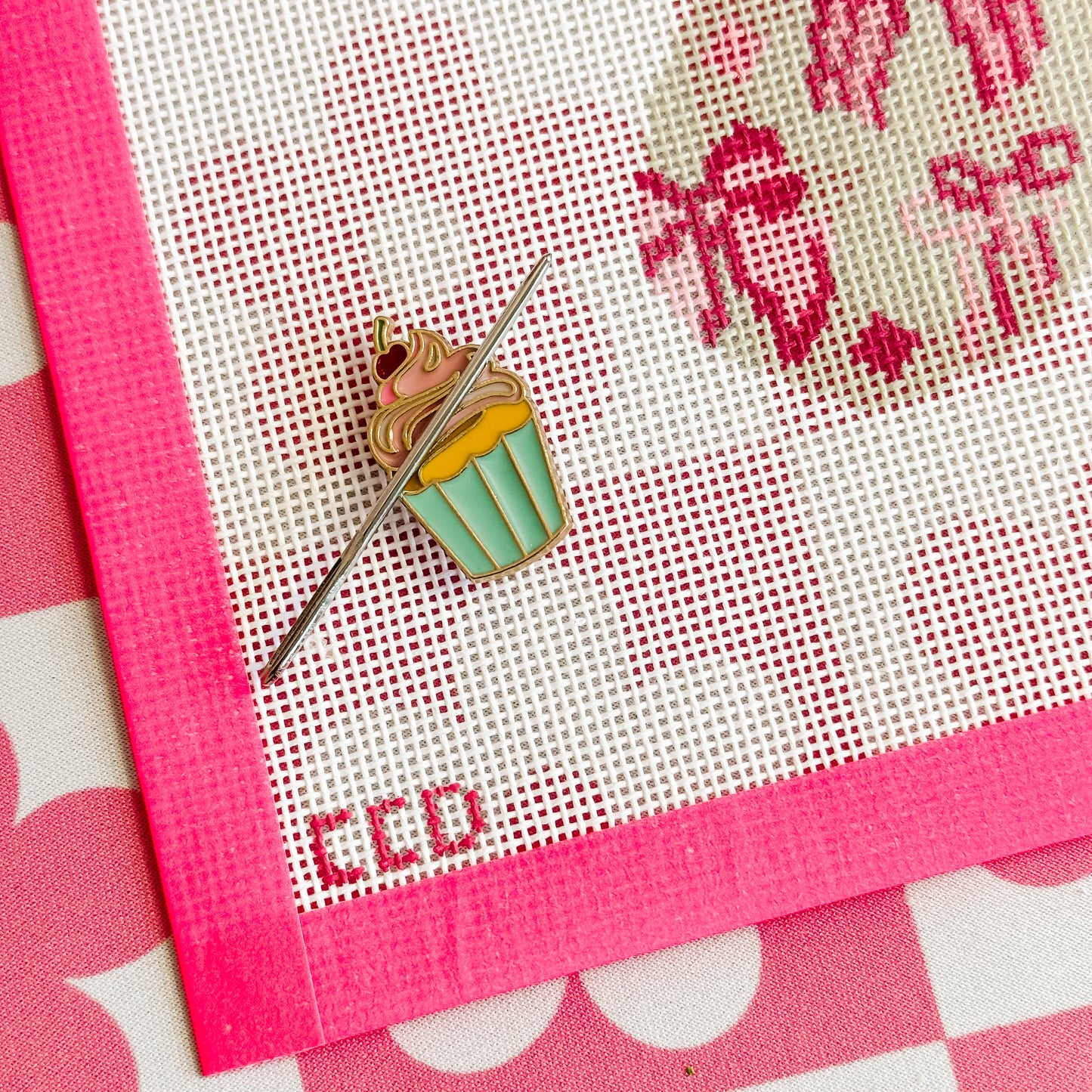 Cupcake Aesthetic Needle Minder, Trendy Needle Minder for Needlepoint Canvas