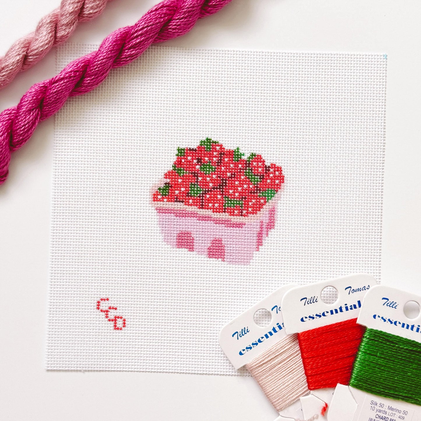 Strawberry Basket Needlepoint Canvas 18 Mesh 3” Design, Summer Strawberries Needlepoint Canvas modern Hand Painted