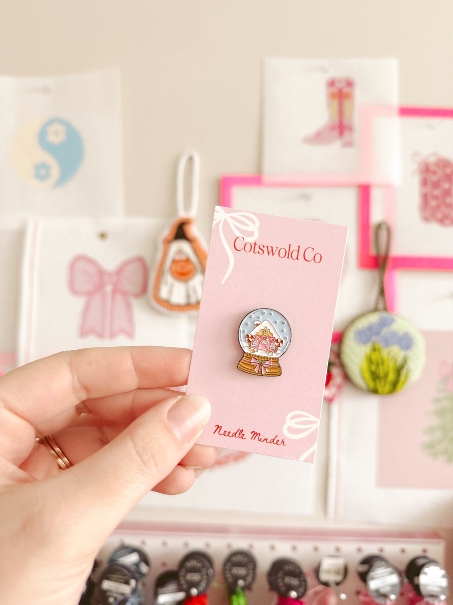 Christmas Snow Globe Needle Minder, Christmas Theme Needleminder, Needlepoint Accessories