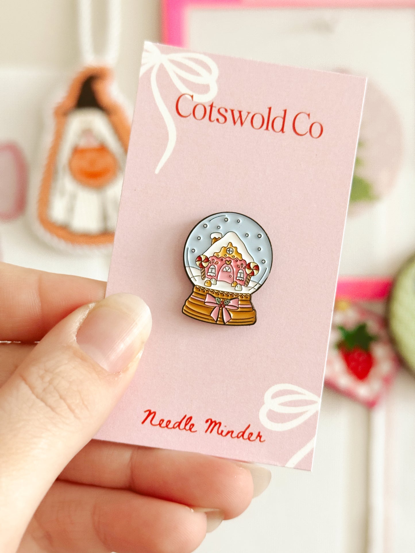 Christmas Snow Globe Needle Minder, Christmas Theme Needleminder, Needlepoint Accessories