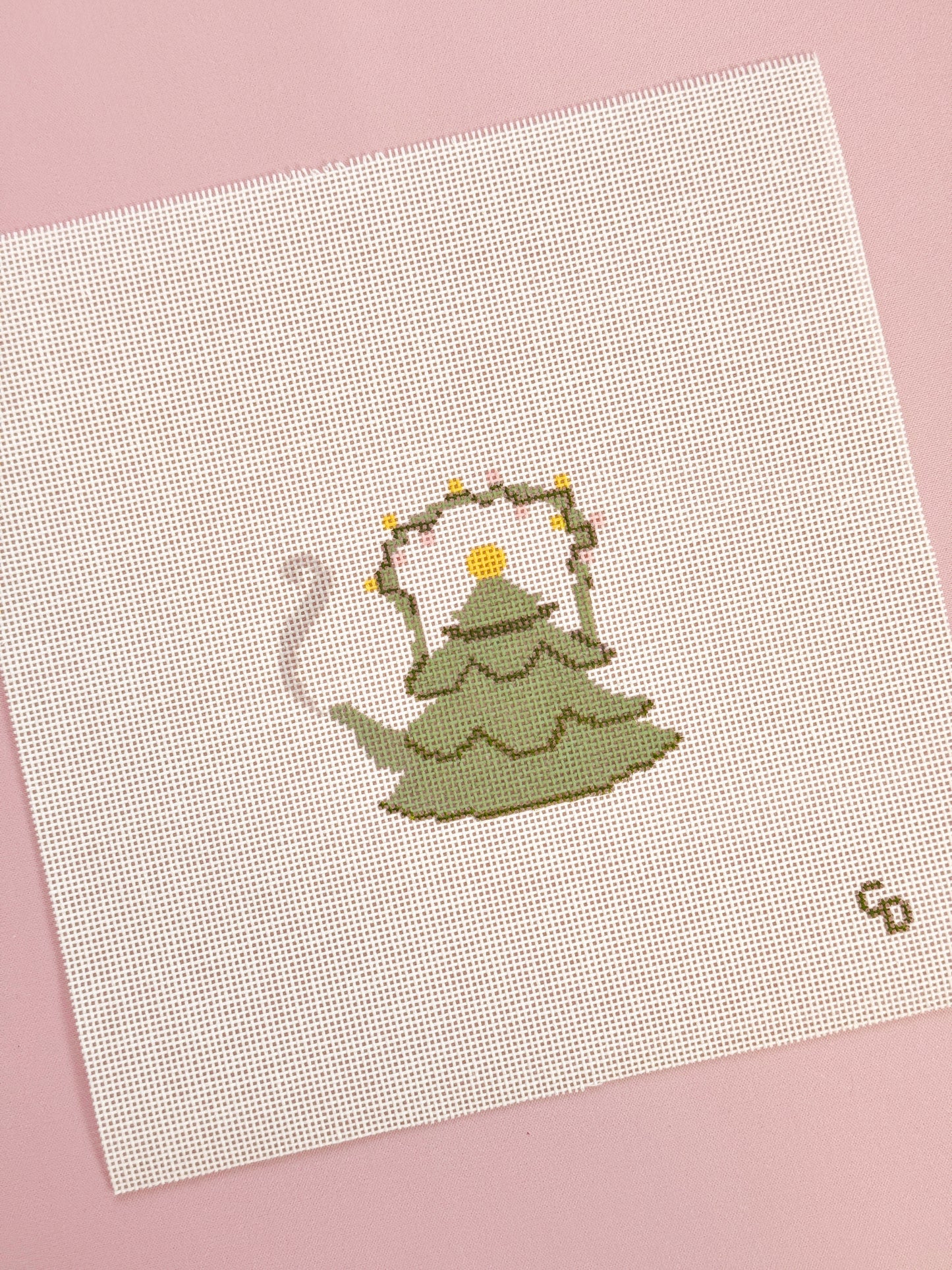 Christmas Tree Tea Kettle 18 Mesh Needlepoint Canvas – 2.5” x 3” Design