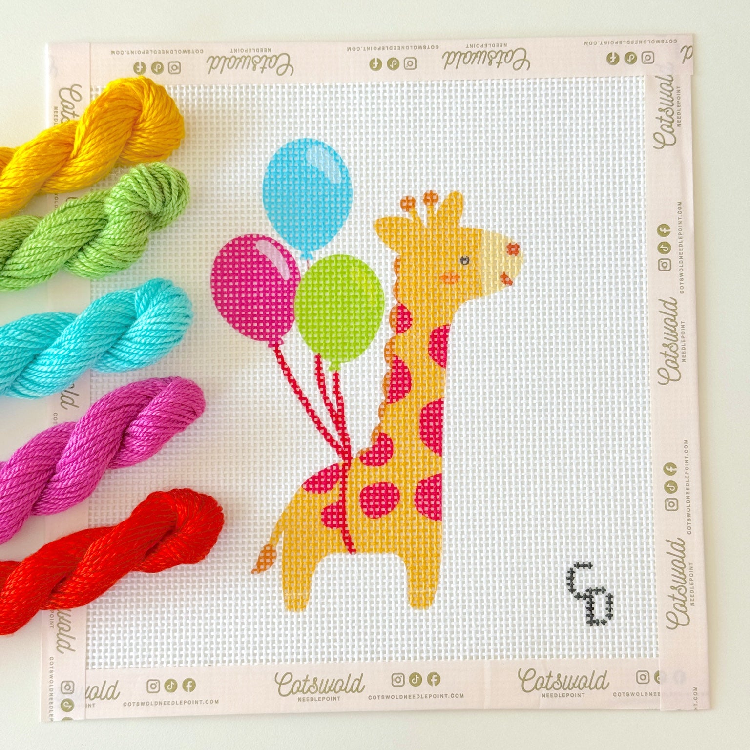 Giraffe with balloons hand-painted 13 mesh needlepoint canvas with coordinating fibers