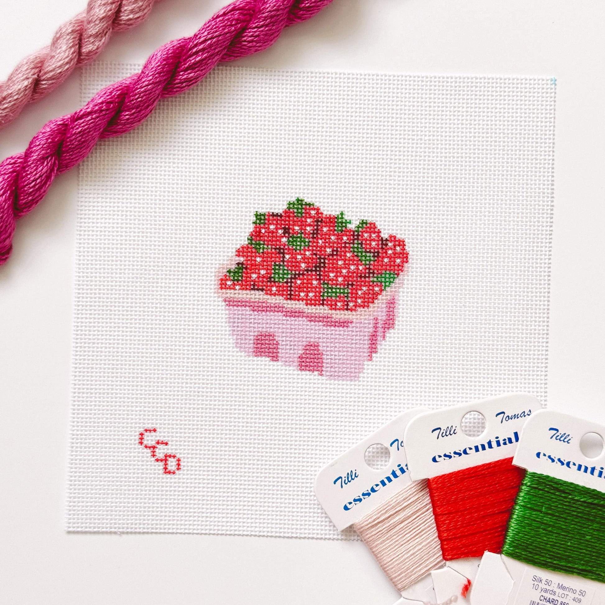 Strawberry Basket Needlepoint Canvas 18 Mesh 3” Design, Summer Strawberries Needlepoint Canvas modern Hand Painted