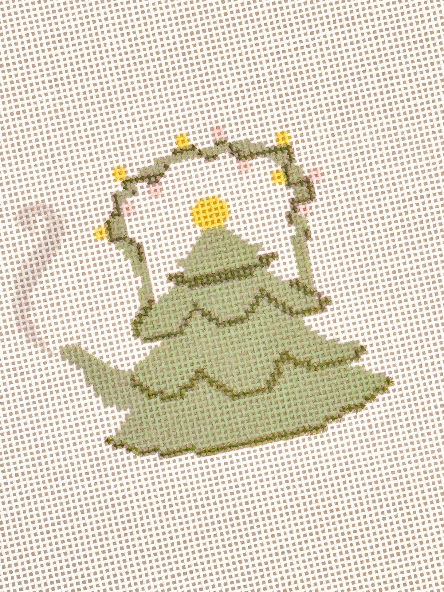 Christmas Tree Tea Kettle 18 Mesh Needlepoint Canvas – 2.5&quot; x 3&quot; Design